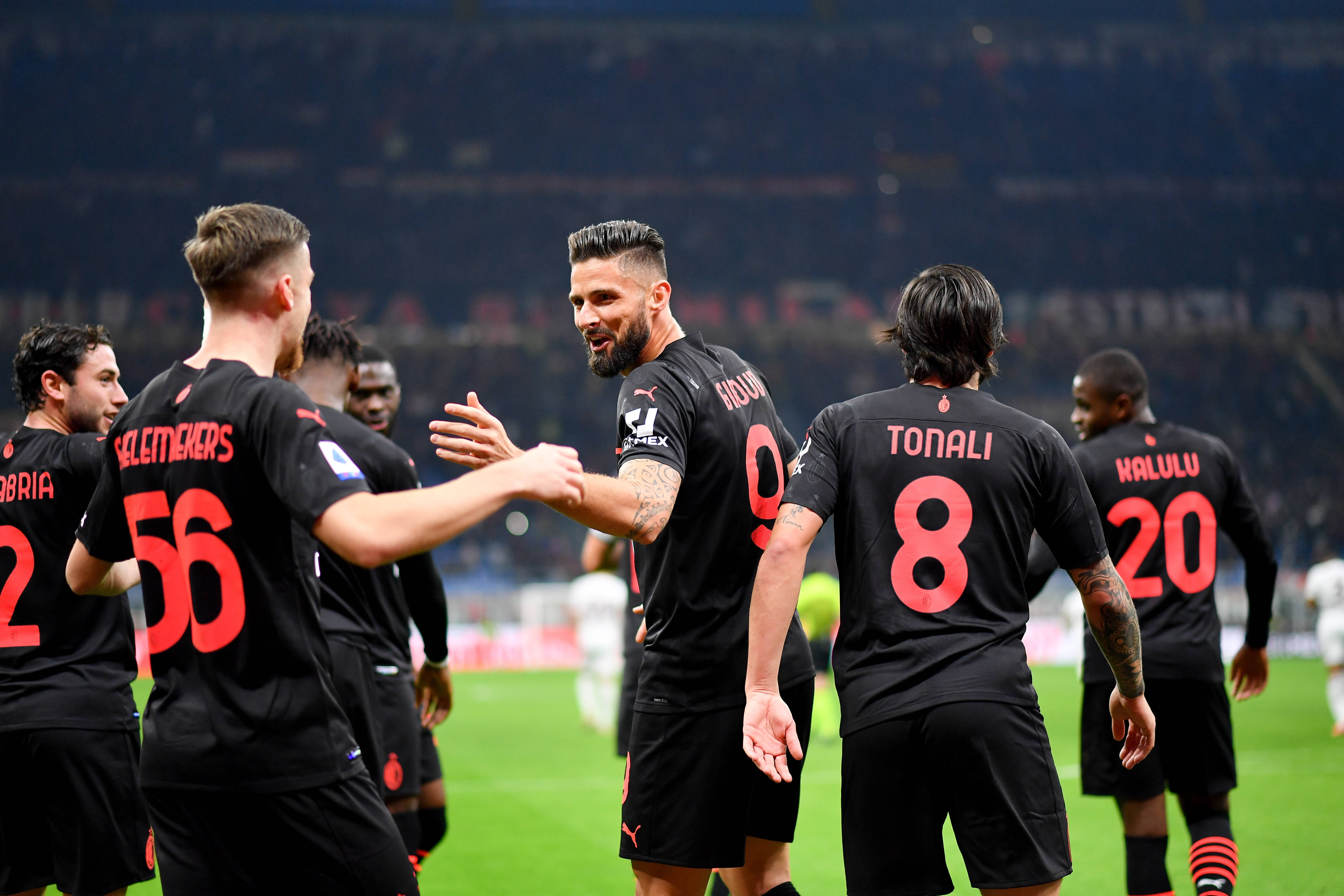 记者：申花今日奔赴天津，战津门虎应该会面临破密集防守难题（申花今日赴津战津门虎，破解密集防守成关键）