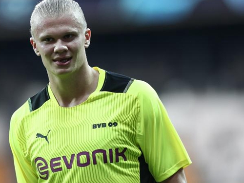 辽宁男篮王哲林末节爆发带队取胜（王哲林末节发威率辽宁男篮胜出）