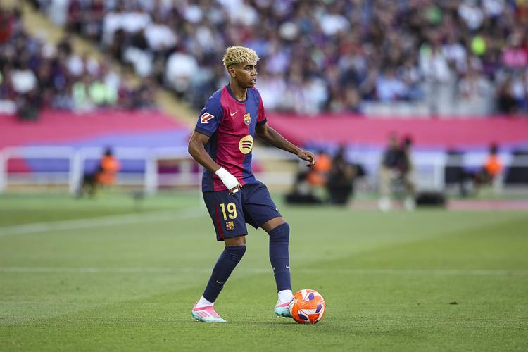 科尔赞斯潘塞：他的主教练终于意识到这小子真是个狠角色（科尔赞斯潘塞：主帅总算认清，这小伙是真硬茬）