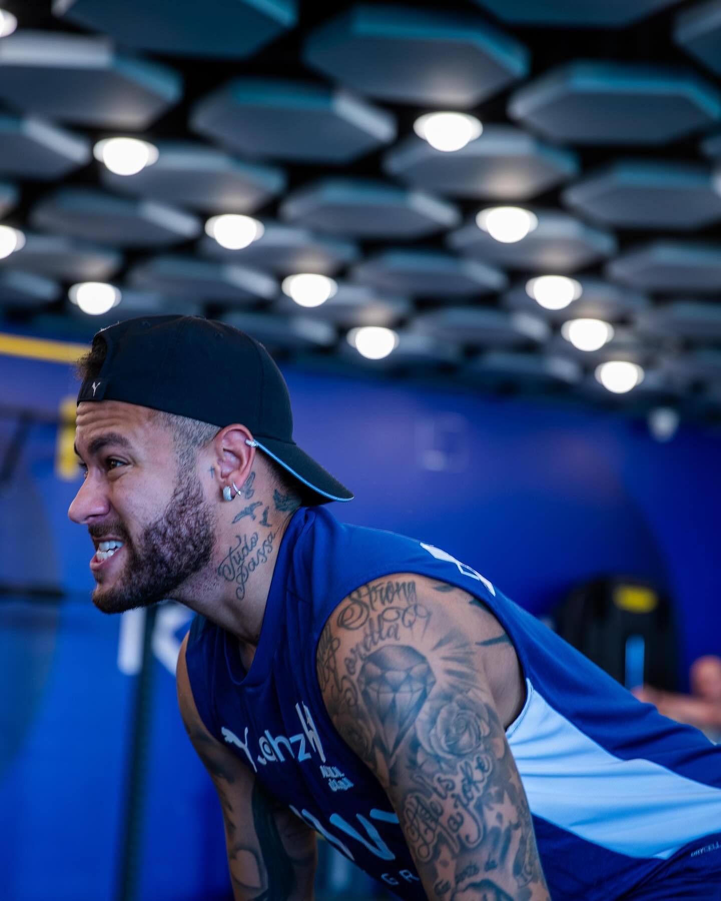 潘德夫：国米比上赛季更强，他们不应该在这么多比赛中犯错（潘德夫：这支国米强于上季，不该在这么多场比赛里犯错）