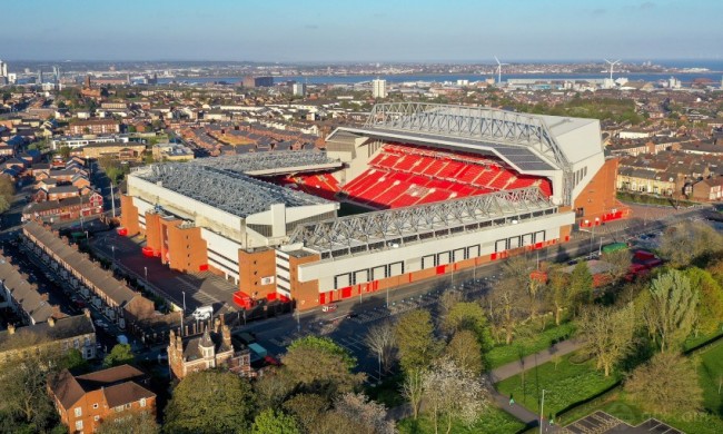 穆帅：今天胜利的功劳属于球员们，要说谁比谁更好是不公平的（穆帅：胜利属于球员，讨论谁更出色不公平）