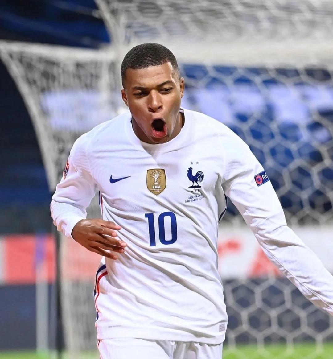 王大雷：九哥回来后带队打出了泰山精神，瓦科没拿金靴可惜（王大雷感慨：九哥回归激活泰山精神，遗憾瓦科与金靴擦肩）