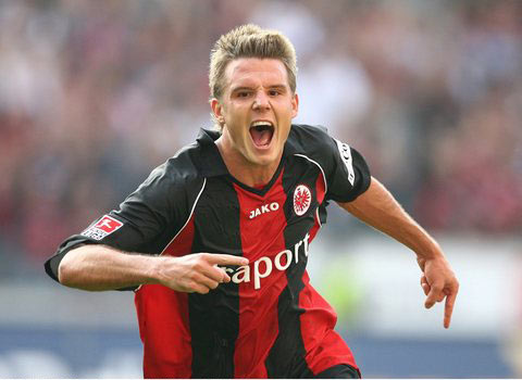 美加墨世界杯分组出炉：姆巴佩哈兰德死亡之组，梅西C罗上上签（美加墨世界杯抽签揭晓：姆巴佩、哈兰德落入死亡之组，梅西、C罗喜得上上签）